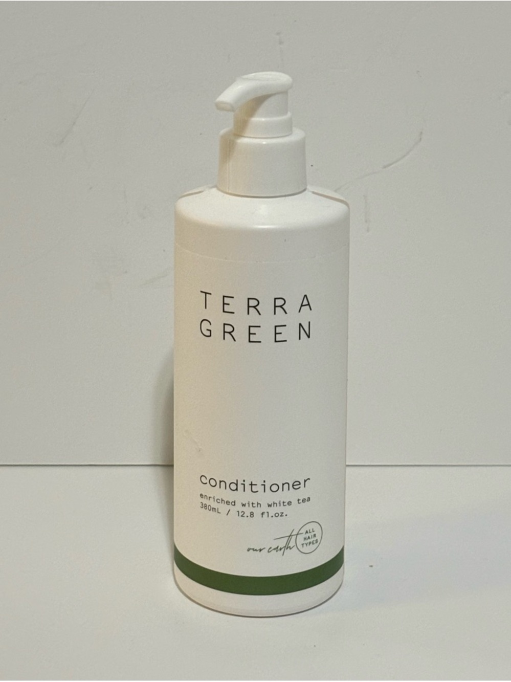 1 Bottle of Terra Green White Tea CONDITIONER 12.8oz  -‎ Wyndham Hotels